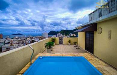 Imagem 1: Cobertura com vista para o mar, piscina e churrasqueira na Praia das Astúrias...