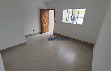 Imagem: A casa possui 2 Dormitórios, 1 Banheiro, 2 Vagas na garagem