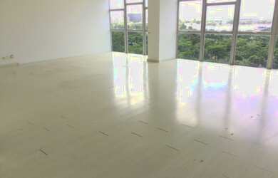 Imagem: O depósito possui 3 Vagas na garagem, 120m² de Área e está