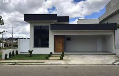 Imagem: A casa em condomínio possui 3 Dormitórios, 2 Banheiros, 4