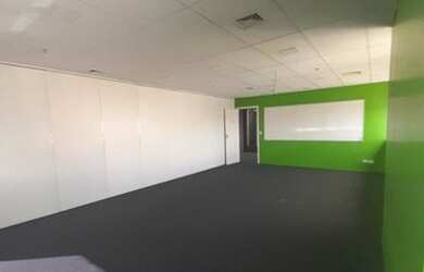 Imagem: O depósito possui 130m² de Área e está localizado em Centro