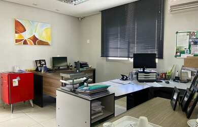 Imagem: O depósito possui 217m² de Área e está localizado em Santo