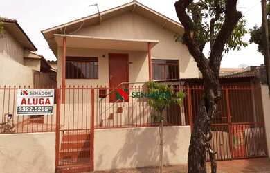 Imagem: A casa possui 2 Dormitórios, 1 Banheiro, 1 Vaga na garagem