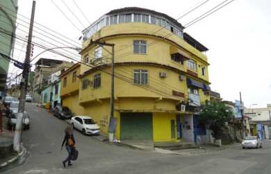 Imagem: O depósito possui 1 Vaga na garagem e 157m² de Área e está