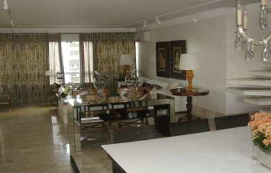 Imagem: O apartamento na cobertura possui 4 Dormitórios, 5 Banheiros