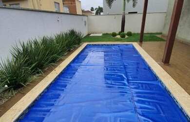 Imagem: A casa em condomínio possui 4 Dormitórios, 2 Banheiros, 4