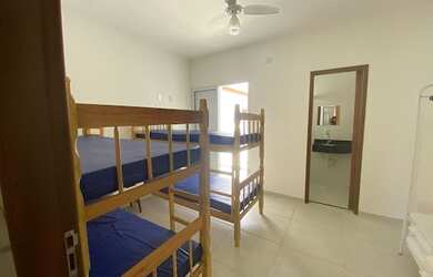 Imagem 7: Sobrados na praia de Massaguaçu