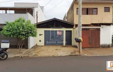 Imagem: A casa possui 3 Dormitórios, 2 Banheiros, 2 Vagas na garagem