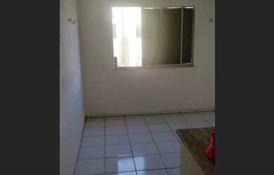 Imagem: O apartamento possui 2 Dormitórios, 1 Banheiro e 1 Vaga na