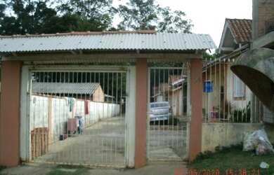 Imagem: A casa possui 2 Dormitórios, 1 Banheiro, 765m² de Área e