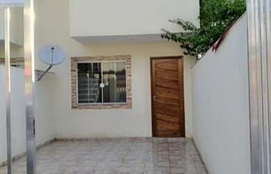 Imagem: A casa possui 2 Dormitórios, 2 Banheiros e 1 Vaga na garagem