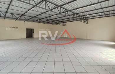 Imagem: O depósito possui 1 Vaga na garagem, 322m² de Área e está