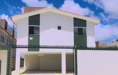 Imagem: A casa possui 2 Dormitórios, 1 Banheiro, 1 Vaga na garagem