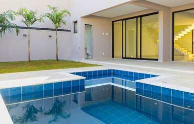 Imagem: A casa em condomínio possui 3 Dormitórios, 4 Banheiros, 4