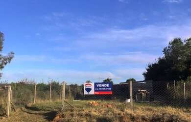 Imagem: O terreno possui 300m² de Área e está localizado em Parque