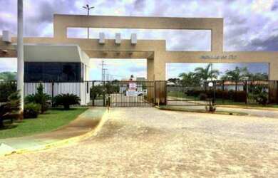 Imagem: O terreno possui 1800m² de Área e está localizado em Atalaia