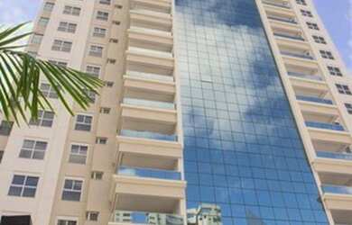 Imagem: O apartamento possui 4 Dormitórios, 5 Banheiros, 4 Vagas na