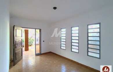 Imagem: O depósito possui 1 Vaga na garagem, 155m² de Área e está