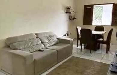 Imagem: A casa possui 3 Dormitórios, 2 Banheiros, 1 Vaga na garagem