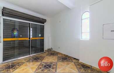 Imagem: A casa possui 2 Dormitórios, 3 Banheiros, 1 Vaga na garagem