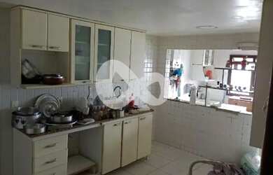 Imagem 2: Apartamento para aluguel possui 240 metros quadrados com 3 quartos no Recreio dos Bandeira