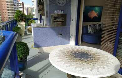 Imagem: O apartamento possui 3 Dormitórios, 1 Banheiro, 2 Vagas na