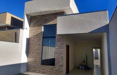 Imagem: A casa possui 3 Dormitórios, 2 Banheiros, 210m² de Área e