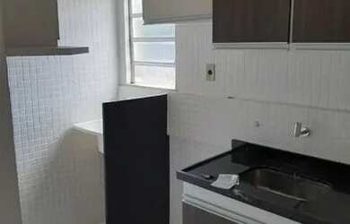 Imagem: O apartamento possui 2 Dormitórios, 1 Banheiro, 1 Vaga na garagem