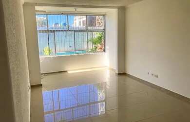 Imagem: O apartamento possui 4 Dormitórios, 3 Banheiros, 1 Vaga na