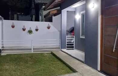 Imagem: A casa possui 2 Dormitórios, 1 Banheiro, 4 Vagas na garagem