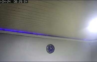 Imagem 2: Troco por outra casa. Varanda, 4 Vagas na garageme2 Dormitórios