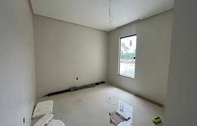 Imagem 2: Casa Duplex no Morada dos Passaros 04 suítes sendo uma master com closet e varanda