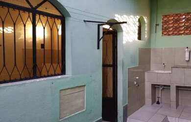 Imagem: A kitnet possui 1 Dormitório e 1 Banheiro e está localizado