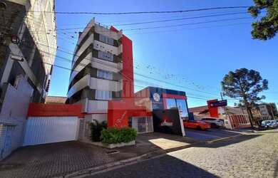 Imagem: O apartamento possui 3 Dormitórios, 1 Banheiro, 2 Vagas na