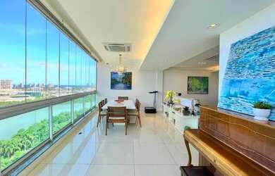 Imagem: O apartamento na cobertura possui 3 Dormitórios, 5 Banheiros