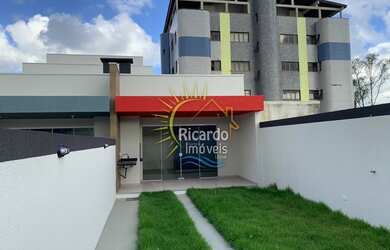 Imagem: A casa possui 2 Dormitórios, 1 Banheiro, 2 Vagas na garagem