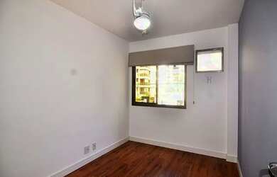 Imagem 16: VENDA - Apartamento possui 133 m², com 4 quartos, sendo 2 suítes, alto...