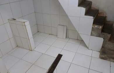 Imagem: O depósito possui 1 Vaga na garagem, 9-0m² de Área e está