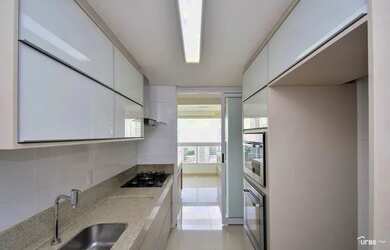 Imagem 14: Apartamento Residencial. Piscina, Churrasqueira, Varandae130m² de Área