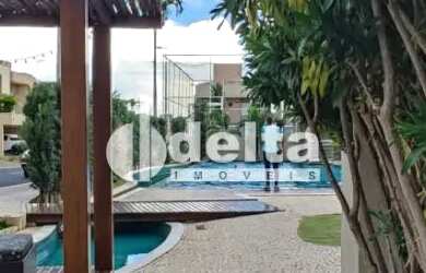 Imagem: A casa em condomínio possui 3 Dormitórios, 4 Banheiros, 2