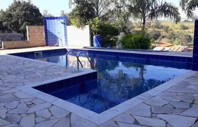 Imagem: A casa em condomínio possui 3 Dormitórios, 2 Banheiros, 4