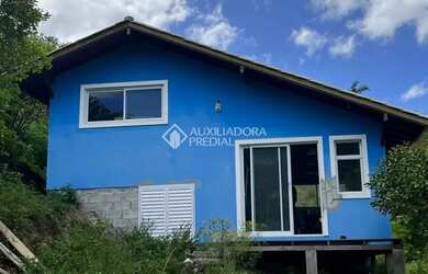 Imagem 2: Casa semi nova com vista para a lagoa, mezanino e amplo terreno - Imaruí/SC