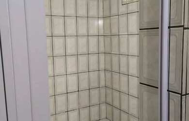 Imagem: A casa possui 1 Dormitório e 1 Banheiro e está localizado