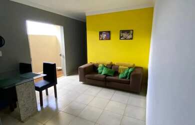 Imagem: O apartamento possui 2 Dormitórios, 1 Banheiro, 1 Vaga na garagem