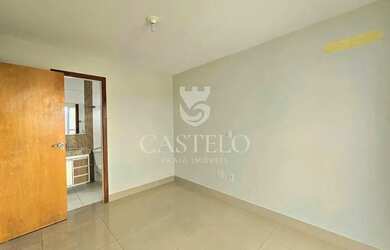 Imagem 9: Apto 2 quartos/1 suíte com vista lateral para o mar , há 50 metros da...