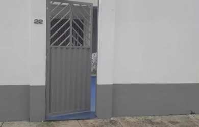 Imagem: A casa possui 4 Dormitórios, Acomodam 12 pessoas, 1 Vaga na