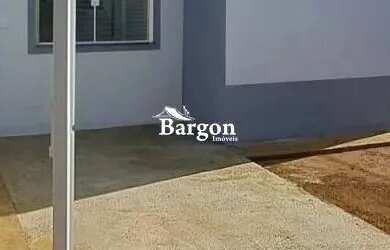 Imagem: A casa possui 2 Dormitórios, 1 Banheiro, 1 Vaga na garagem