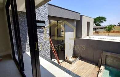 Imagem: A casa em condomínio possui 5 Dormitórios, 5 Banheiros, 4