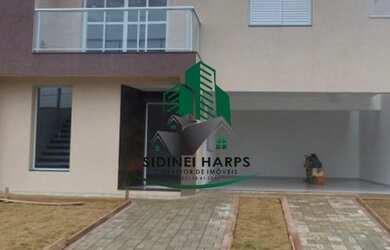 Imagem: A casa em condomínio possui 3 Dormitórios, 2 Banheiros, 4