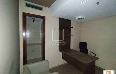 Imagem: O depósito possui 1 Vaga na garagem e 40m² de Área e está